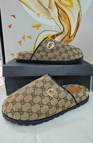 Gucci Clogs 'brown '
Quality 👌🏼
