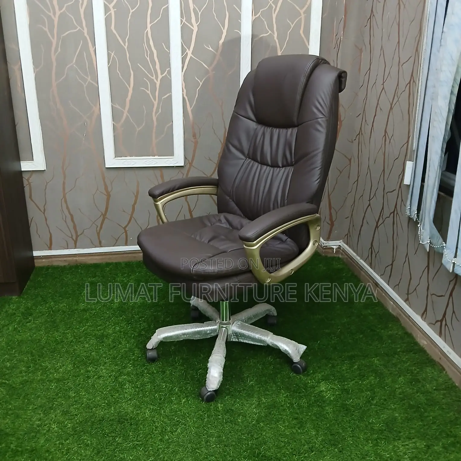 Comfortable Cushioned Seat and Backrest