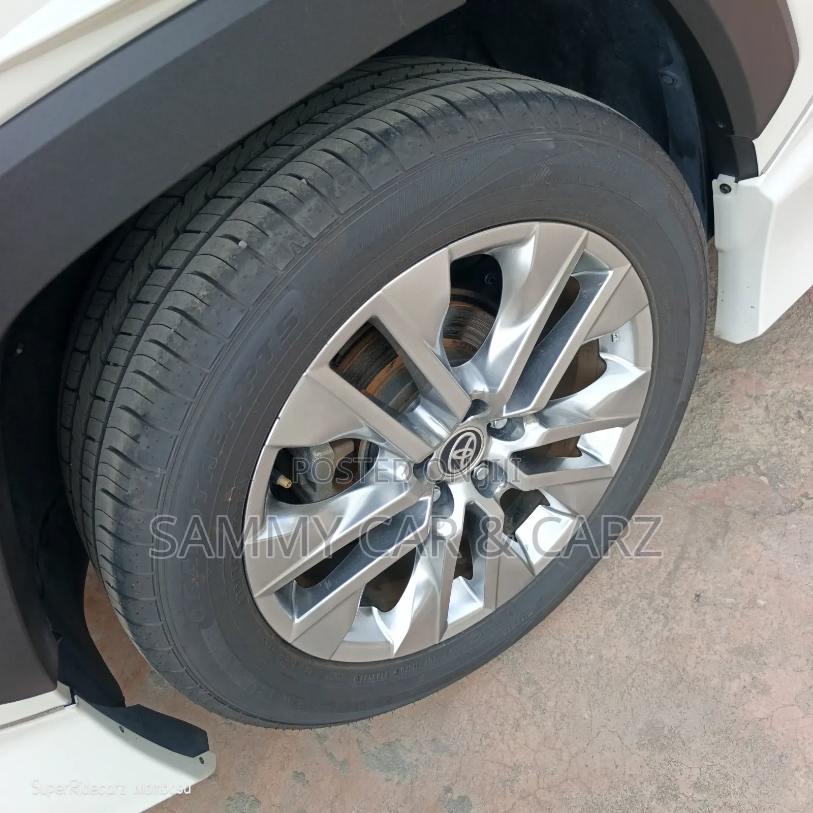 Toyota RAV4 2020 White