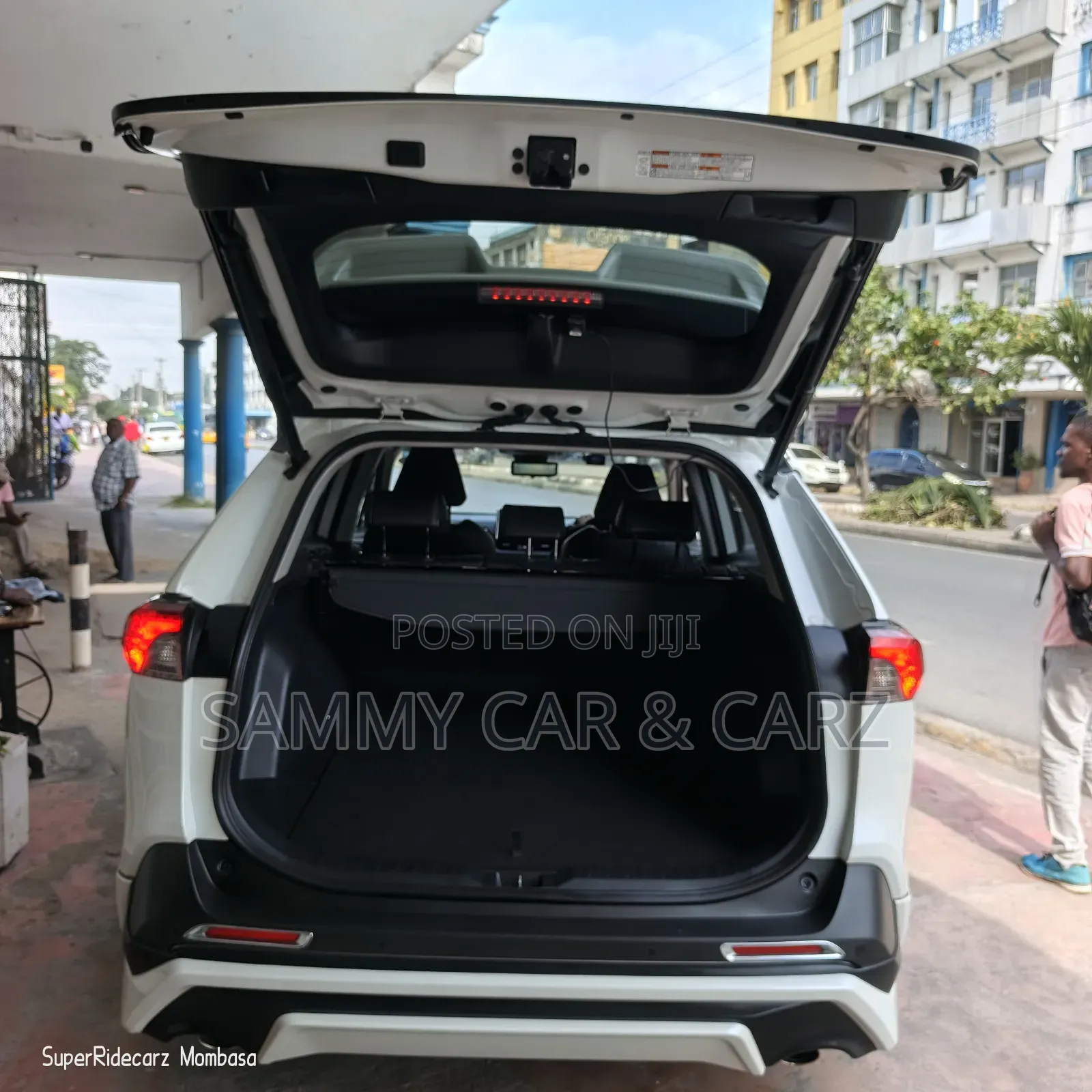 Toyota RAV4 2020 White