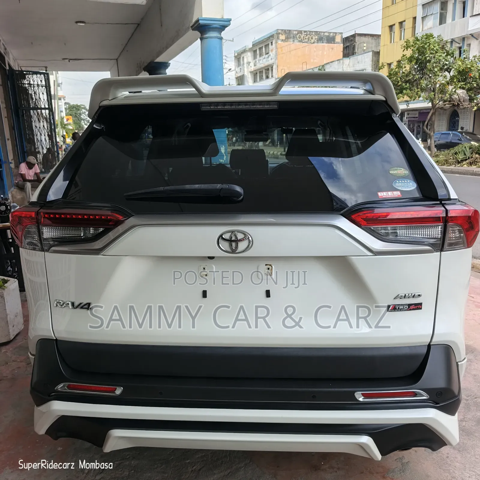 Toyota RAV4 2020 White