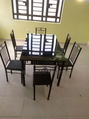 Dinning Table With Chairs