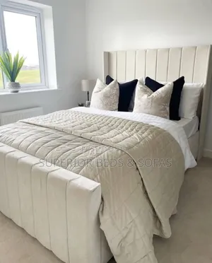 Modern Chesterfield 5 by 6 Bed