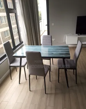 Dinning Table With Chairs