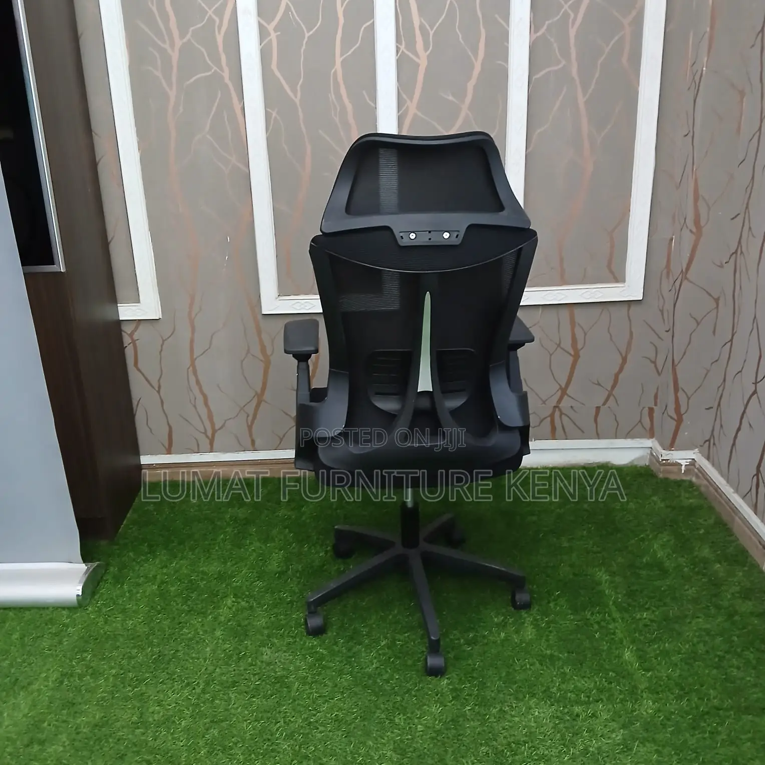 Comfortable Secretarial Work Chair