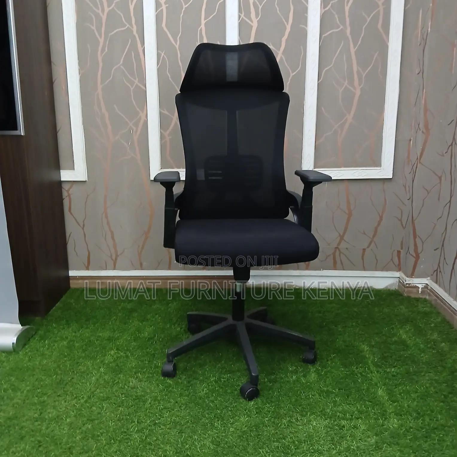 Comfortable Secretarial Work Chair