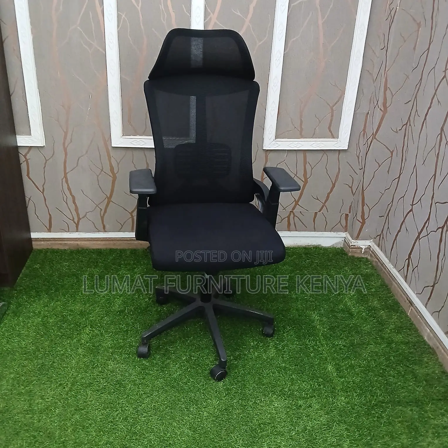 Comfortable Secretarial Work Chair
