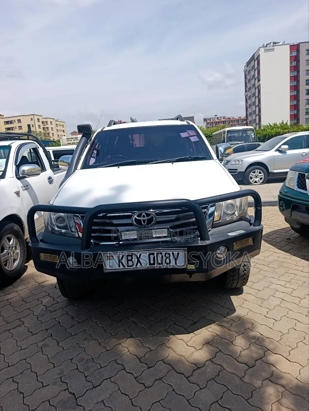 Toyota Hilux 2006 White