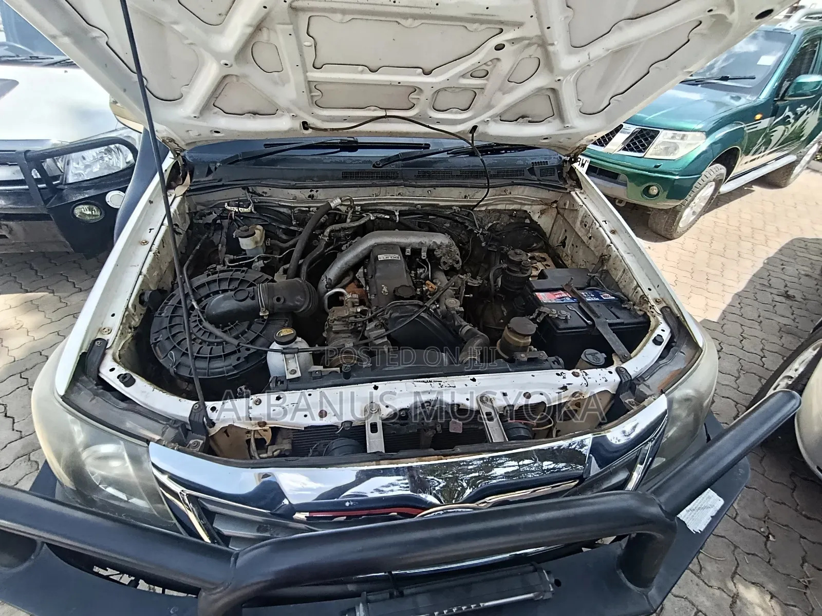 Toyota Hilux 2006 White