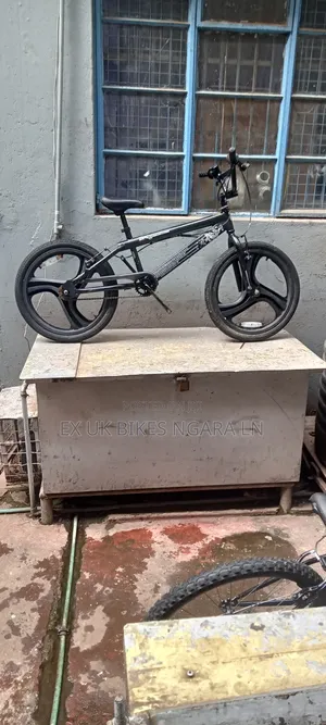 Ex Uk Size 20 BMX Zinc Brand With Chrome Wheels
