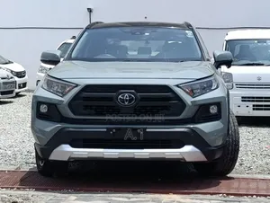 Toyota RAV4 Adventure 2019 Green