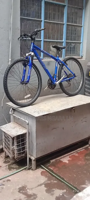 Ex Uk Size 26 Aluminum Apollo Mountain Bike 21speed