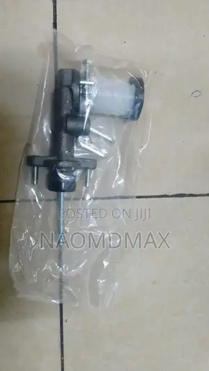 Upper Clutch Cylinder Isuzu Tougher