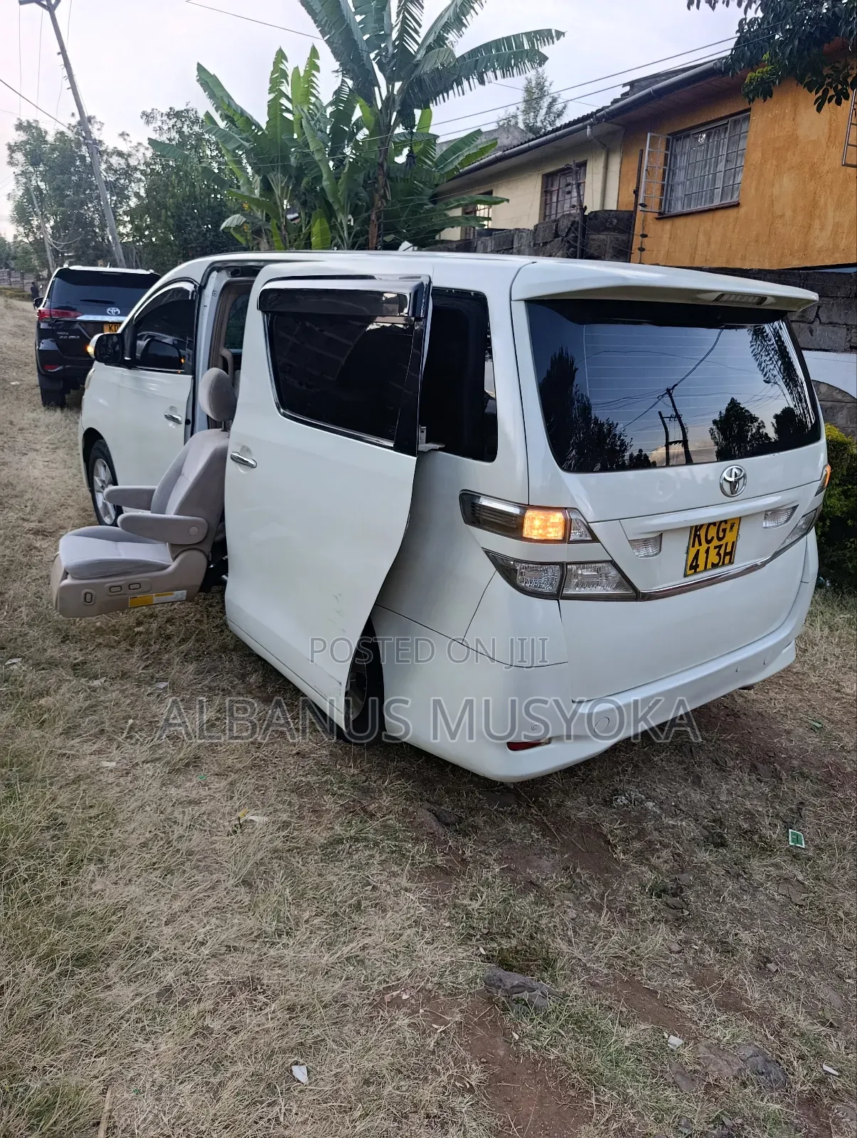 Toyota Alphard 2009 White