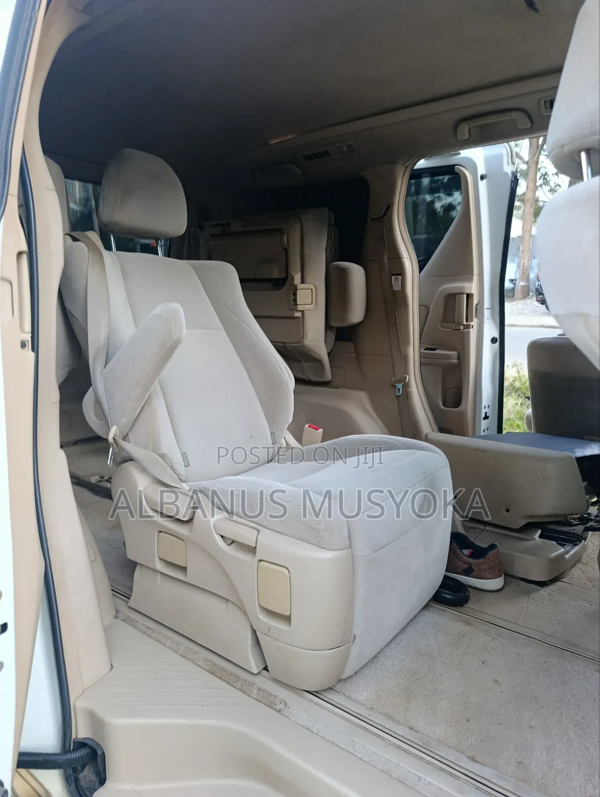 Toyota Alphard 2009 White