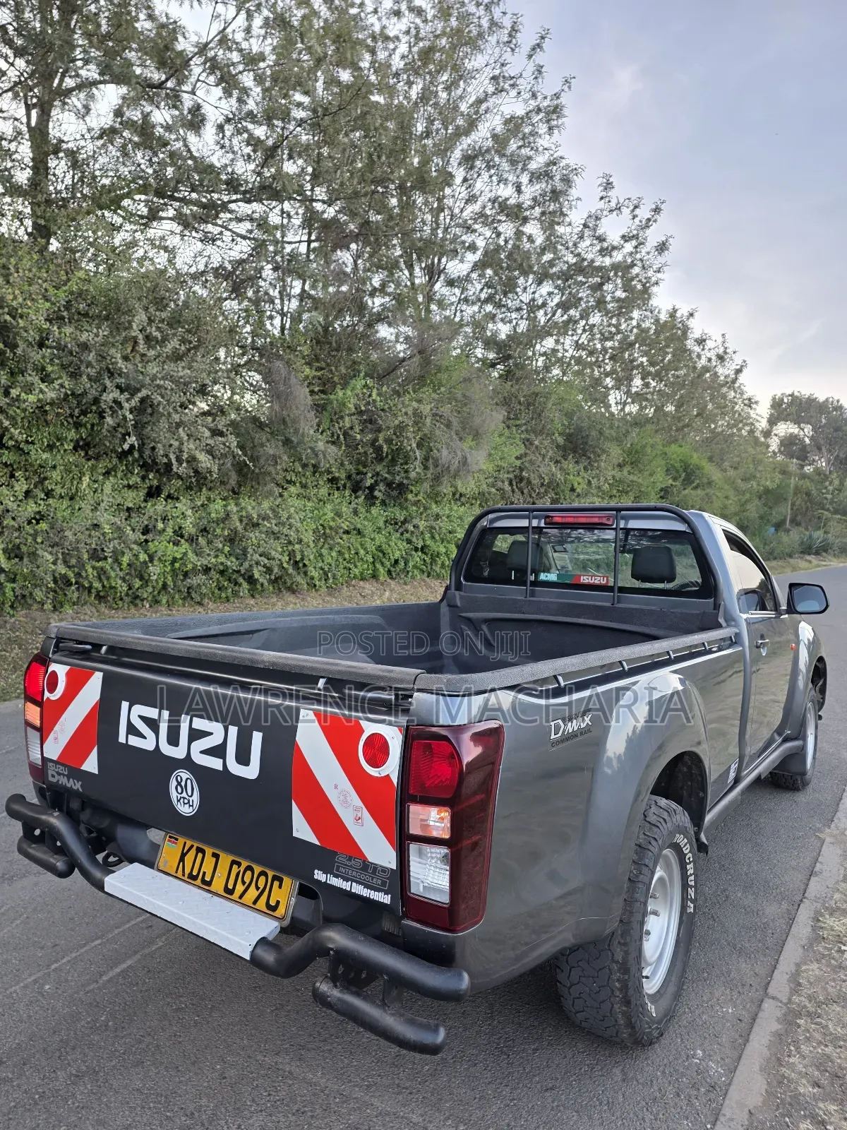 Isuzu D-MAX 2023 Gray