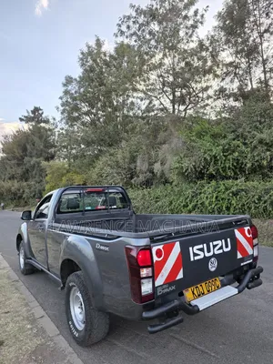 Isuzu D-MAX 2023 Gray