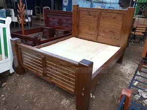 Walnut Light Mahogany Vanish 5*6 Beds