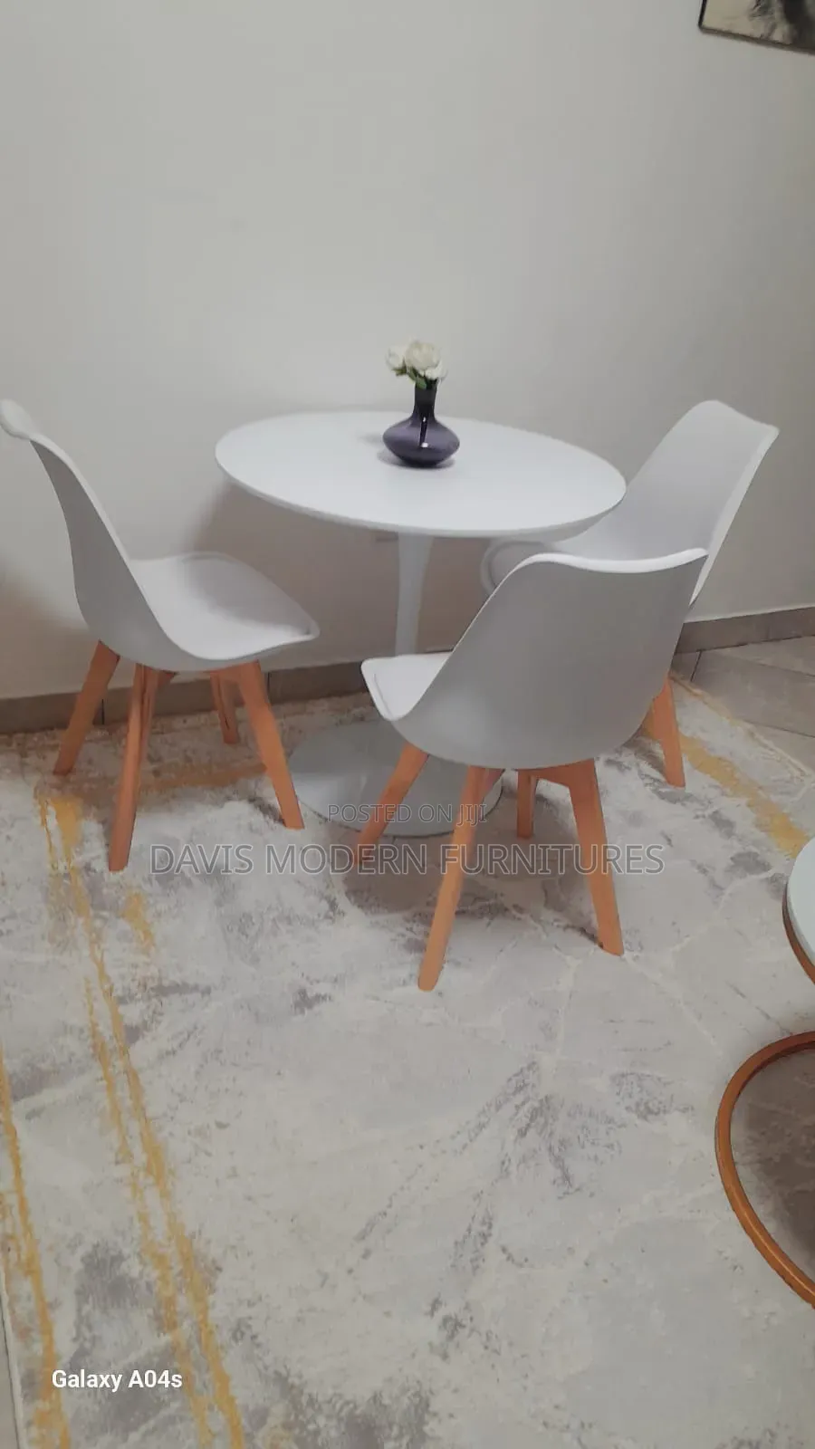 Stop Marble With Chair