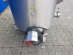 Stainless Steel Oil Bleaching Tank – 200l With Heating