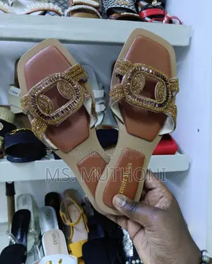 Restore Style Women's Flat Slide Sandals With an Embellished Buckle