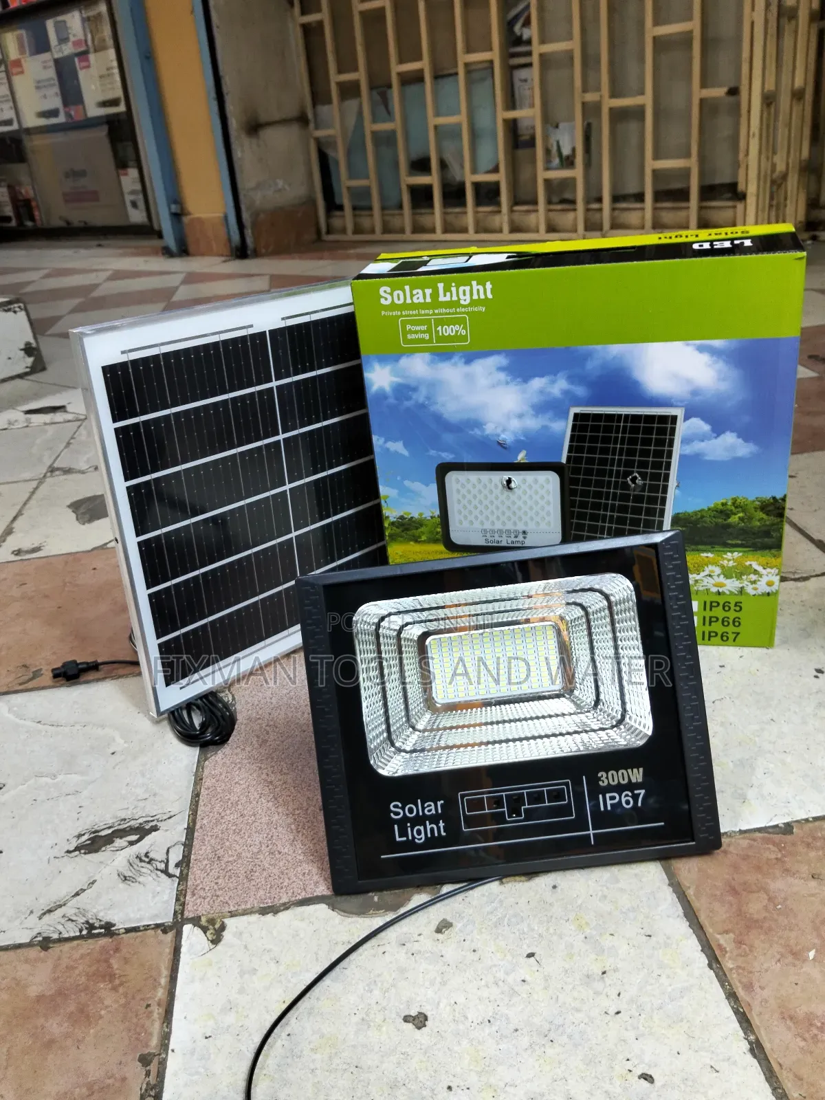 New Security Ip 67 Solar Floodlight 300 Watts +Panel