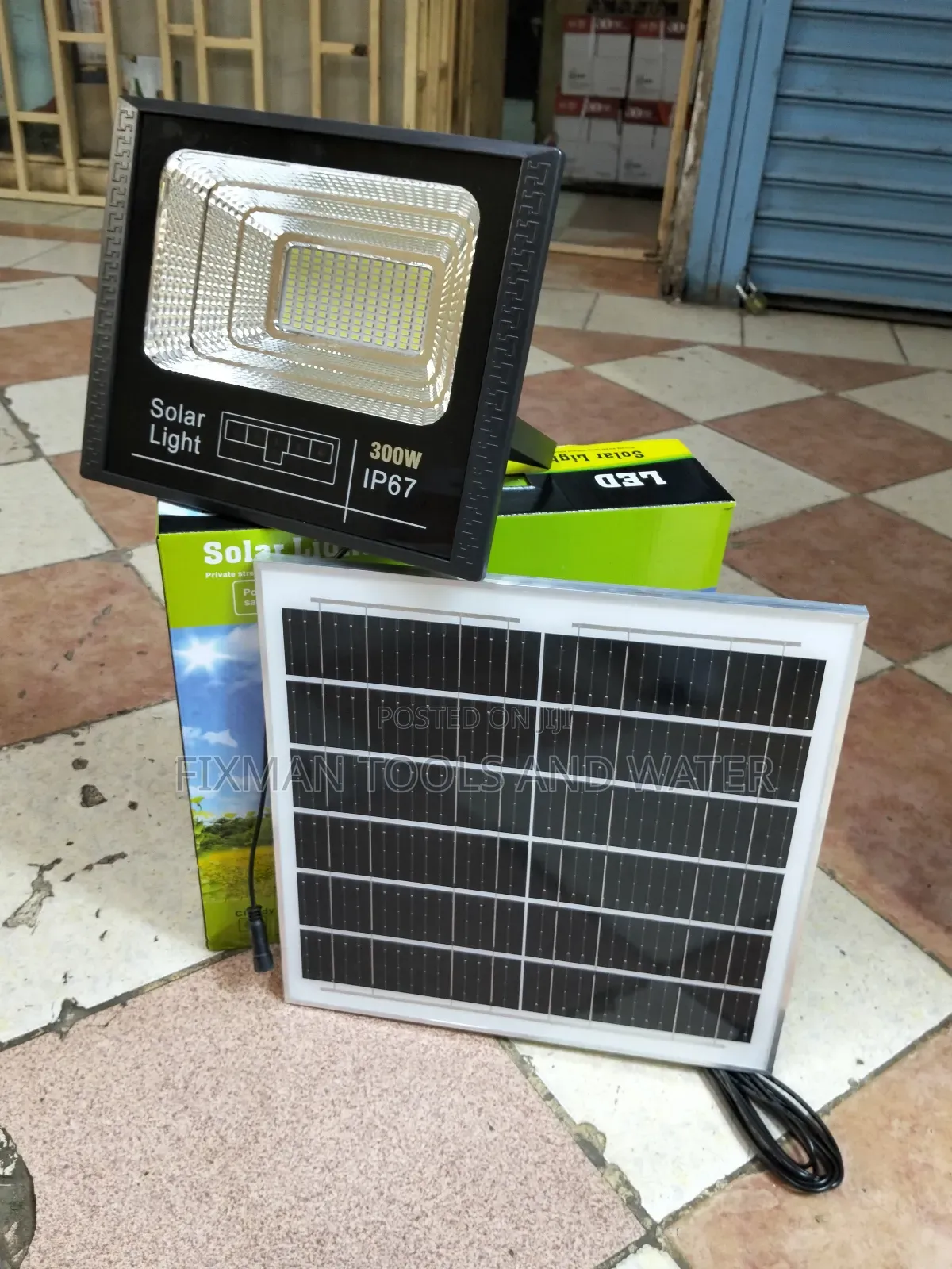 New Security Ip 67 Solar Floodlight 300 Watts +Panel