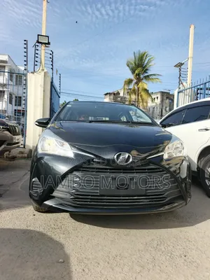 Toyota Vitz 1.3 FWD 5dr 2019 Black