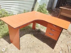 4feets by 4ft Lshape New Office Desk