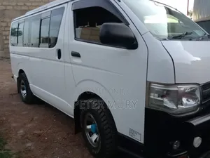Toyota HiAce 2010 White