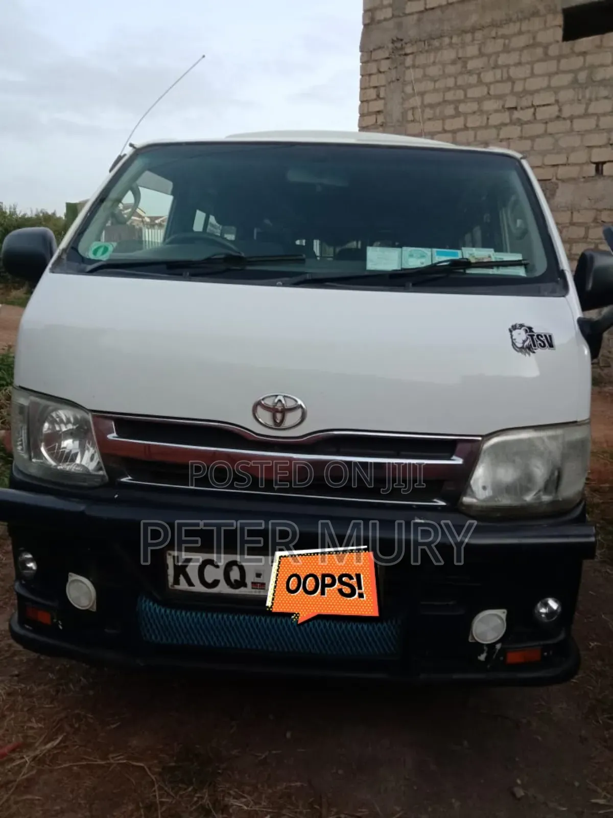Toyota HiAce 2010 White