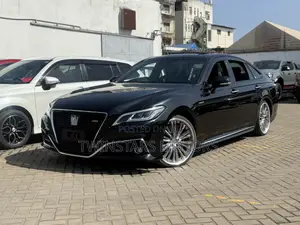 Toyota Crown 2019 Black
