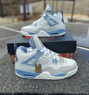 Air  Jordan 4 Unc