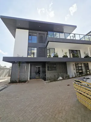 5bdrm Villa in Lavington for sale