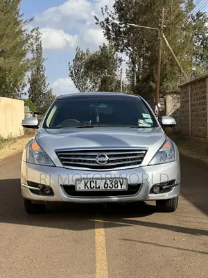 Nissan Teana 2010 Silver