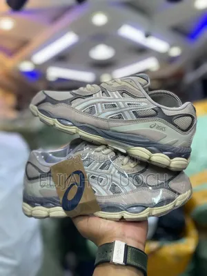 Asics  Gel -nyc  Yankees  Oyster Grey 🐾

Quality Pure Leather