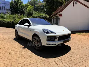 Porsche Cayenne E-Hybrid Coupe 2022 White