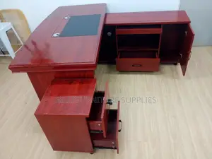 Signature Series 1.6m Executive Desk