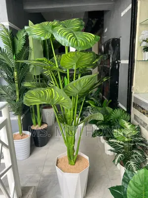 190 Cm Artificial Plant + Vase Pebbles