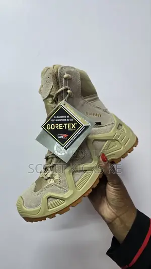 Lowa Tactical Hightop Boots 'Desert'