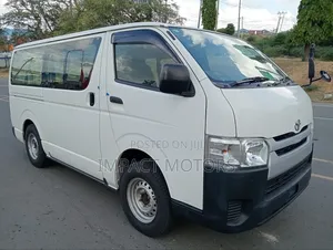 Toyota HiAce 2018 White
