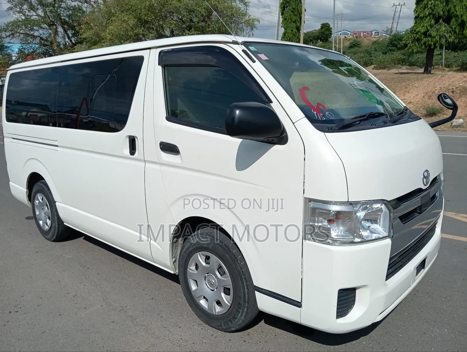 Toyota HiAce 2019 White