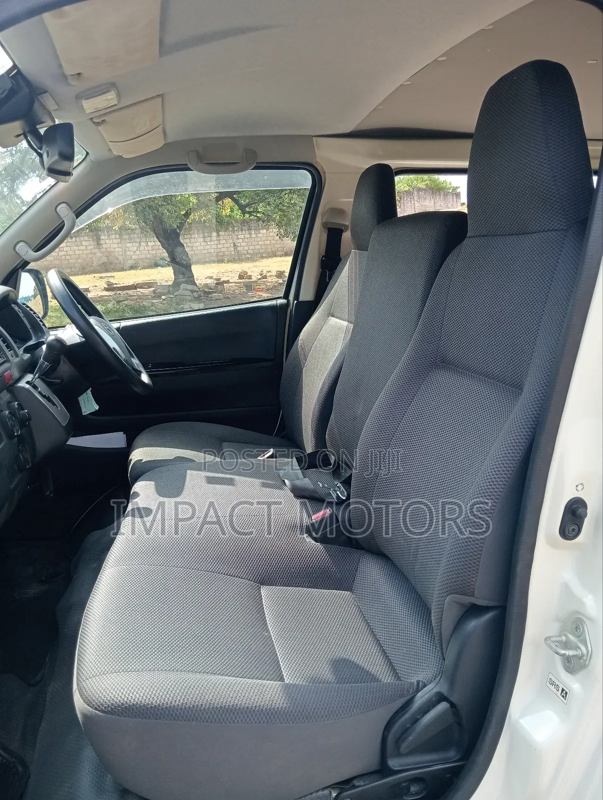 Toyota HiAce 2019 White
