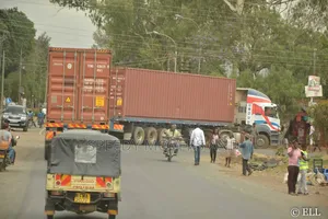 Logistics Trailers for Jobs and Errands Are Ready Within Counties