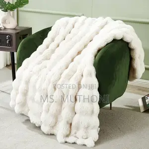 Warm Double Sided Decorative Bubble Blanket