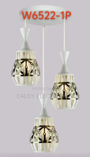 Elegant Modern Three-Light Pendant Light Vf3k