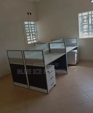 Working Station With Side Paddestal Drawer