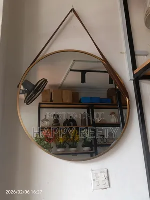 Minimalist Nordic Decorative Mirror (60cm Diameter)