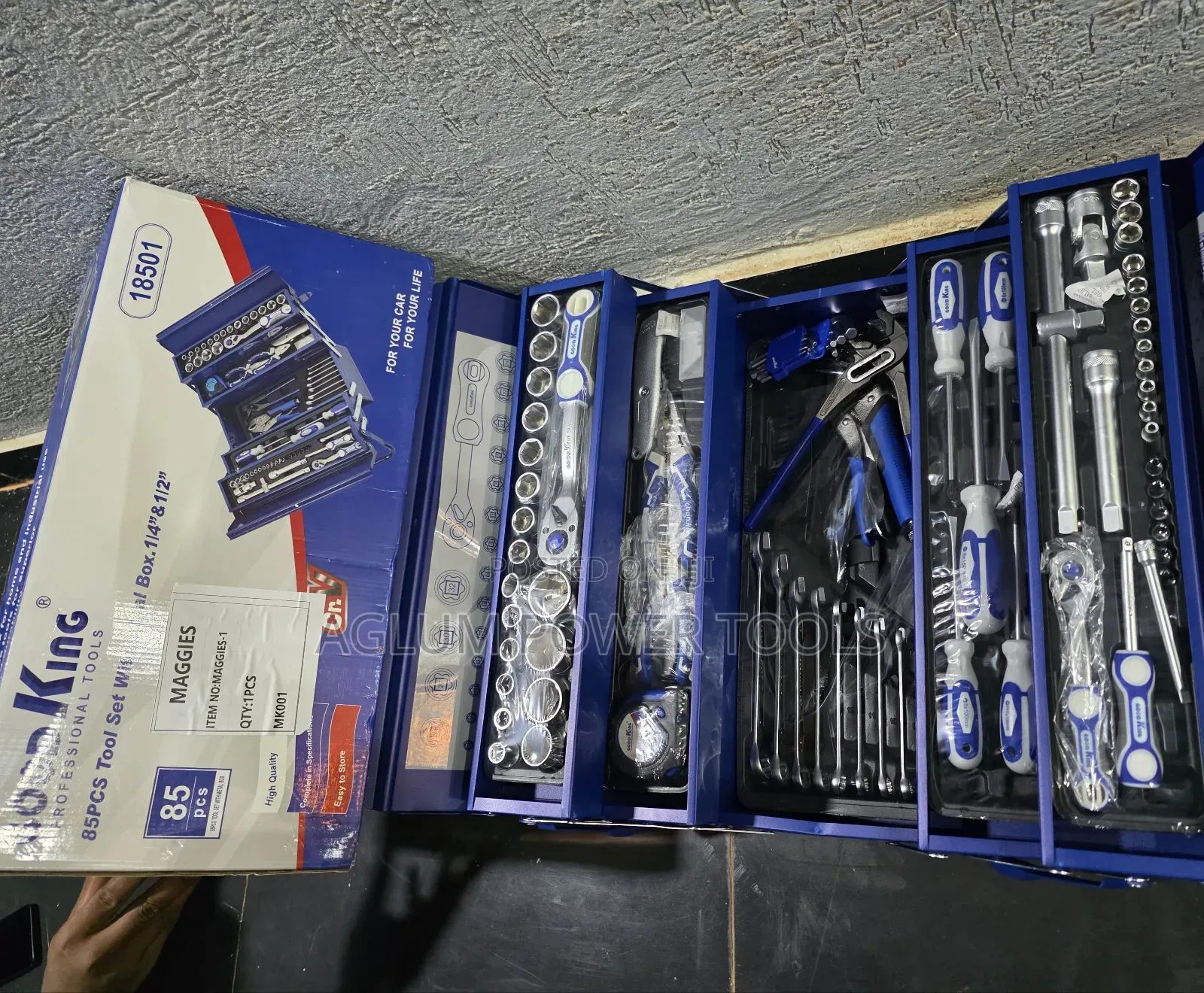 Blue Mechanical Toolset With 85 PCS