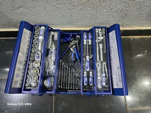 Blue Mechanical Toolset With 85 PCS